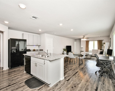 7915 Meadow Cranesbill Lane - Photo Thumbnail 3