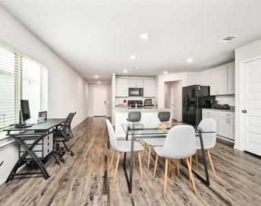 7915 Meadow Cranesbill Lane - Photo Thumbnail 7