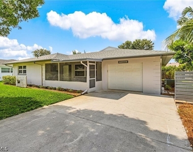 1240 Pompei Lane - Photo Thumbnail 3