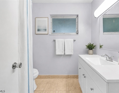 1240 Pompei Lane - Photo Thumbnail 23