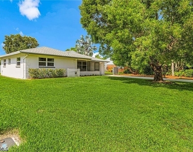 1240 Pompei Lane - Photo Thumbnail 8