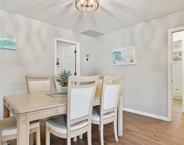 27439 Pollard Drive - Photo Thumbnail 7