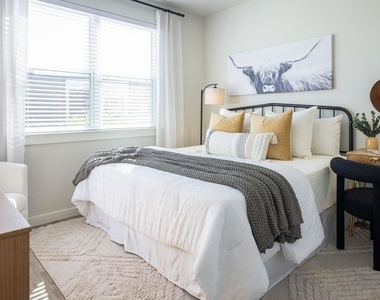 1505 Oliver Street - Photo Thumbnail 13