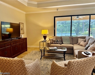 9218 Veneto Lane - Photo Thumbnail 2