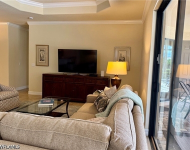 9218 Veneto Lane - Photo Thumbnail 6