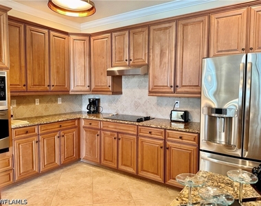 9218 Veneto Lane - Photo Thumbnail 9