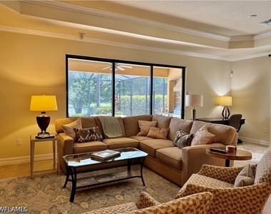 9218 Veneto Lane - Photo Thumbnail 3