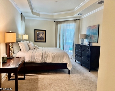 9218 Veneto Lane - Photo Thumbnail 22