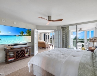 6361 Pelican Bay Boulevard - Photo Thumbnail 9