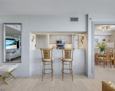 6361 Pelican Bay Boulevard - Photo Thumbnail 5