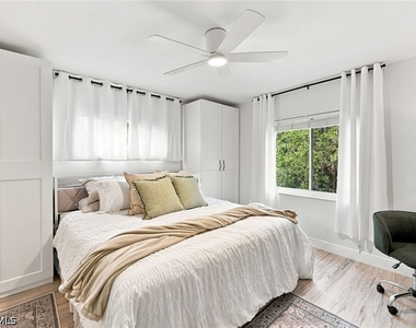 3001 Sandpiper Bay Circle - Photo Thumbnail 9