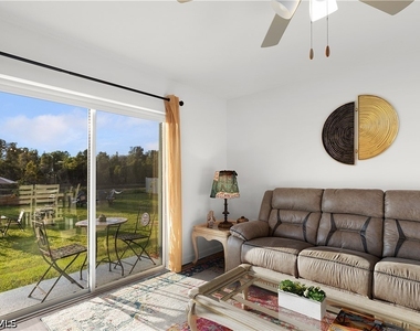 836 Youngreen Drive - Photo Thumbnail 10