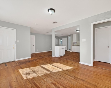 6127 Beldart Street - Photo Thumbnail 2
