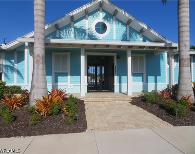 4709 Arboretum Circle - Photo Thumbnail 3