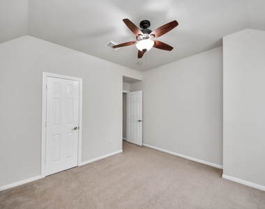610 Ashley Cove Court - Photo Thumbnail 33