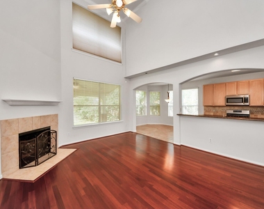 610 Ashley Cove Court - Photo Thumbnail 8