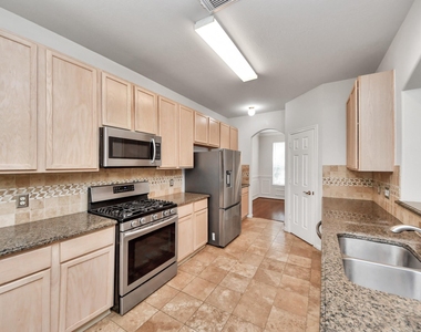 610 Ashley Cove Court - Photo Thumbnail 13