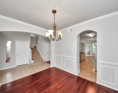 610 Ashley Cove Court - Photo Thumbnail 6