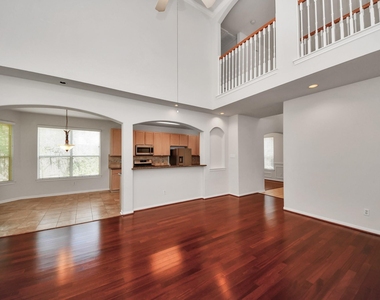 610 Ashley Cove Court - Photo Thumbnail 9