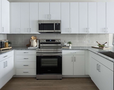 10800 Hammerly Boulevard - Photo Thumbnail 2