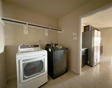 29043 Jacobs River Drive - Photo Thumbnail 5