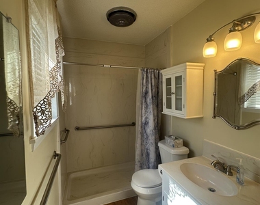 1204 E Stone - Photo Thumbnail 4
