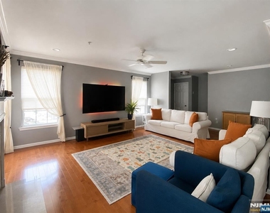 161 Terrace - Photo Thumbnail 2