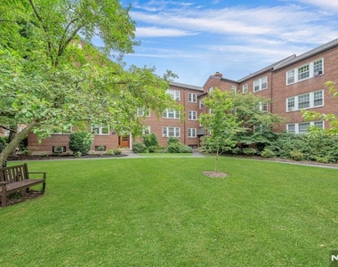 217 Prospect - Photo Thumbnail 17