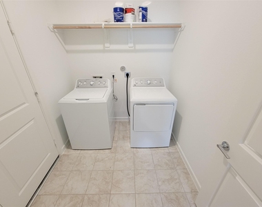 7730 Primrose Myrtle Lane - Photo Thumbnail 18
