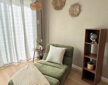 6310 Briar Terrace Drive - Photo Thumbnail 4