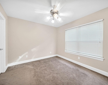 3633 Main Plaza Drive - Photo Thumbnail 12