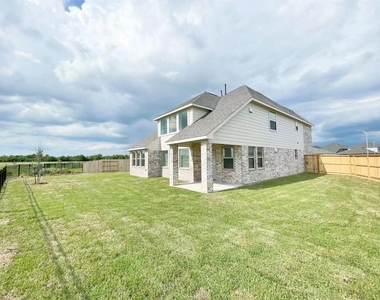 4403 Silvergrass Lane - Photo Thumbnail 24