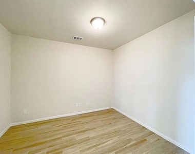 4403 Silvergrass Lane - Photo Thumbnail 4