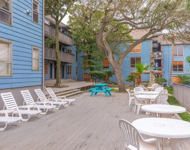 8100 Seawall Boulevard - Photo Thumbnail 13