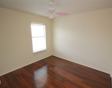 16807 Libson Falls Drive - Photo Thumbnail 18