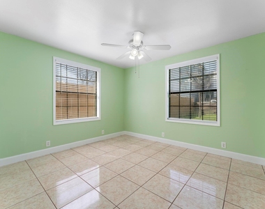 1923 Tabor Street - Photo Thumbnail 16