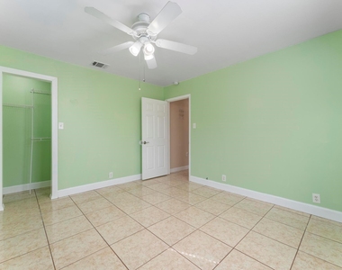 1923 Tabor Street - Photo Thumbnail 10
