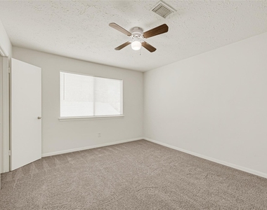 4910 Brownfields Court - Photo Thumbnail 23