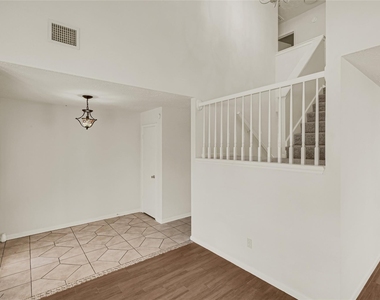 4910 Brownfields Court - Photo Thumbnail 14