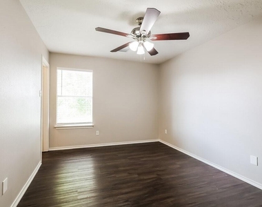 7411 Telico Junction Lane - Photo Thumbnail 11