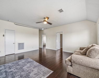 9641 Weldridge Drive - Photo Thumbnail 19