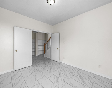 9641 Weldridge Drive - Photo Thumbnail 18