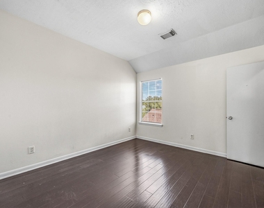 9641 Weldridge Drive - Photo Thumbnail 24