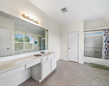 9641 Weldridge Drive - Photo Thumbnail 35