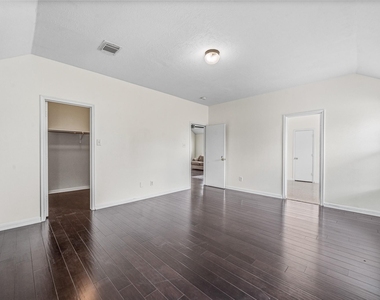 9641 Weldridge Drive - Photo Thumbnail 33