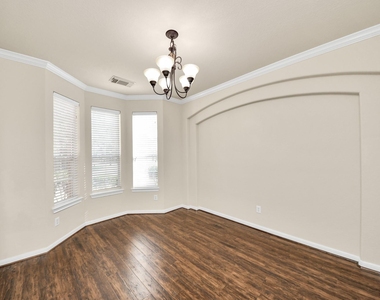 8627 Sweet Pasture Drive - Photo Thumbnail 6