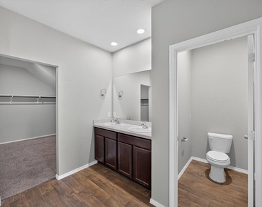 21311 Orono Heights Trail - Photo Thumbnail 15