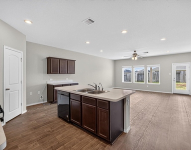 21311 Orono Heights Trail - Photo Thumbnail 8