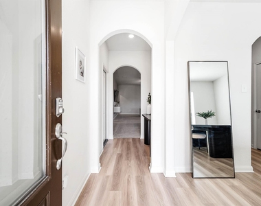 22402 Kennons Way - Photo Thumbnail 3