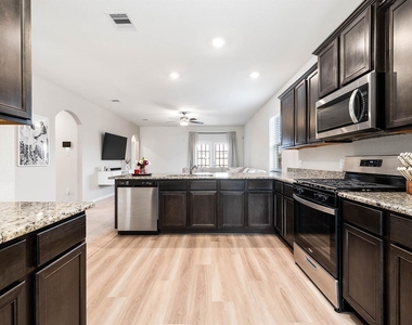 22402 Kennons Way - Photo Thumbnail 7